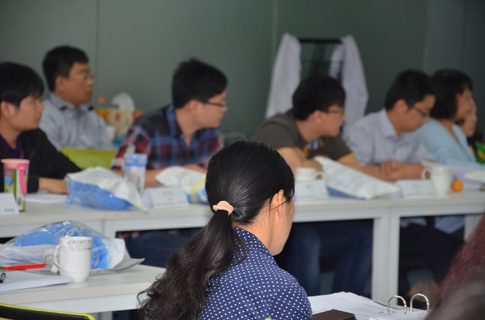 Seit 2015 findet nun jährlich auch eine Weiterbildung zum Klebfachingenieur statt.