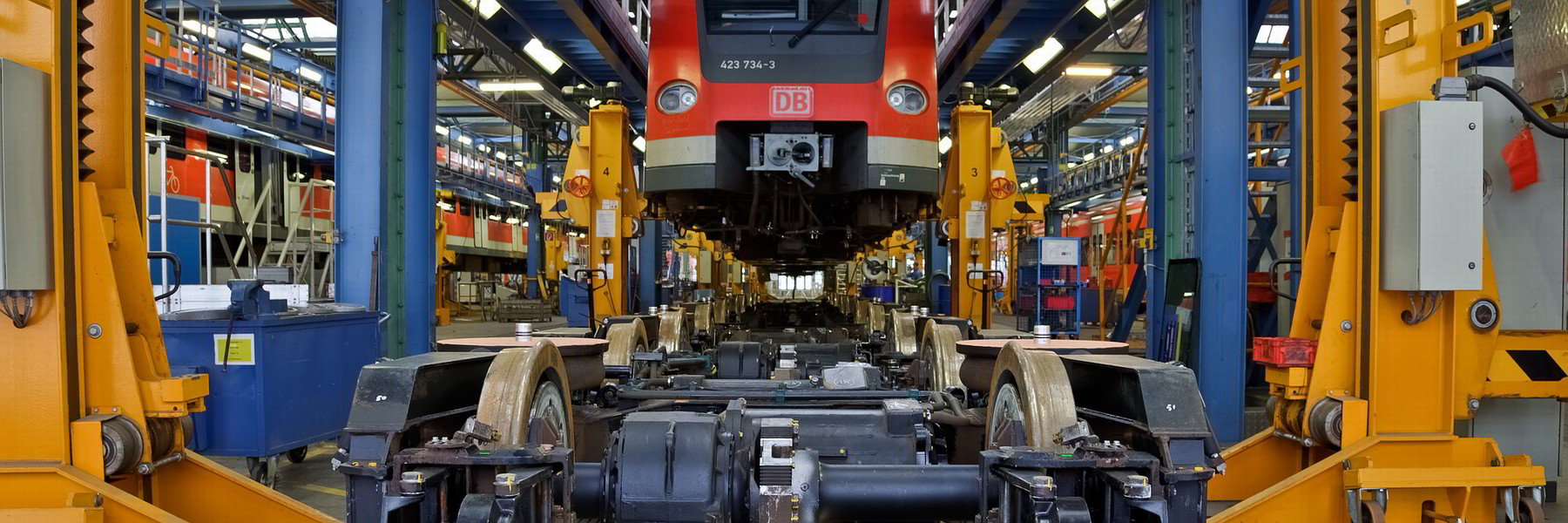 Buehnenbild Bahn im Werk